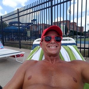 Meet your Posher, Aaron